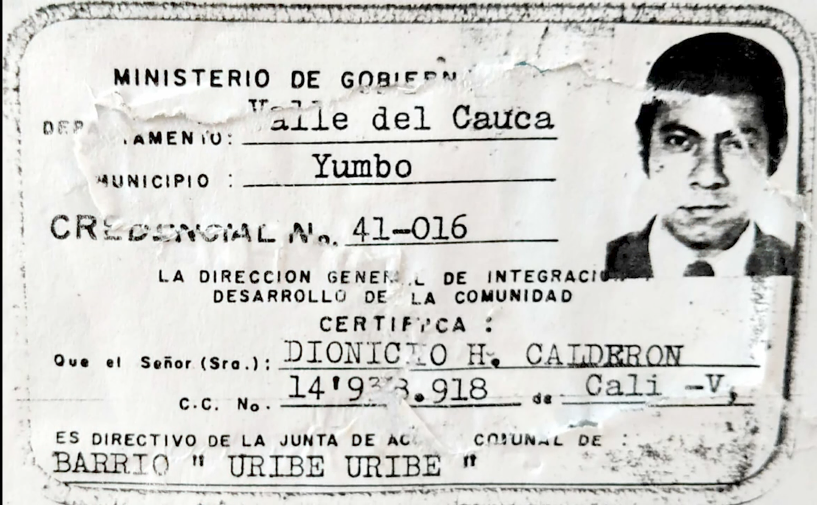 Retrato de Dionisio colgando en el auditorio del Sintramunicipio
